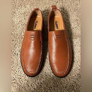 CLOHOO Men’s Loafer size 10 Leather Top Stitched